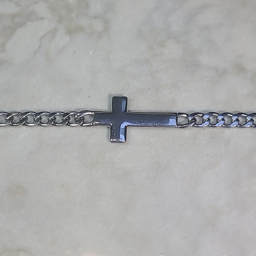 Silver Chain Necklace with Cross Pendant